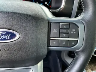 Ford F-150 2023 4x4 Lariat 4dr SuperCrew 6.5 ft. SB
