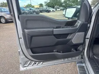 Ford F-150 2022 4x4 Lariat 4dr SuperCrew 6.5 ft. SB