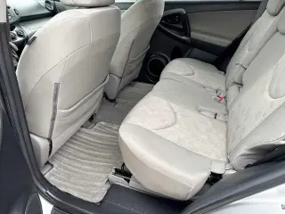 Toyota RAV4 2011 4x4 Base 4dr SUV