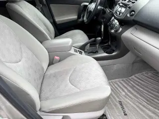 Toyota RAV4 2011 4x4 Base 4dr SUV