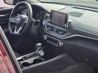 Nissan Altima 2024 2.5 SV 4dr Sedán