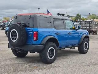 Ford Bronco 2023 4x4 Base Advanced 4dr SUV