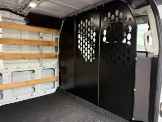 Ford Transit 2025 250 3dr SWB Techo Bajo Furgón de Carga