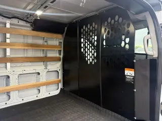 Ford Transit 2025 250 3dr SWB Techo Bajo Furgón de Carga