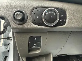 Ford Transit 2025 250 3dr SWB Techo Bajo Furgón de Carga