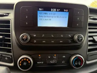 Ford Transit 2025 250 3 puertas SWB techo bajo furgón de carga