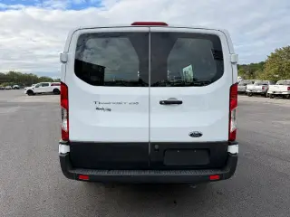 Ford Transit 2025 250 3 puertas SWB techo bajo furgón de carga