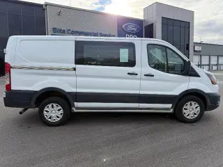 Ford Transit 2025 250 3 puertas SWB techo bajo furgón de carga