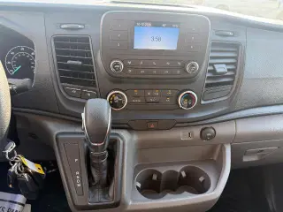 Ford Transit 2025 250 3dr SWB Techo Bajo Furgón de Carga
