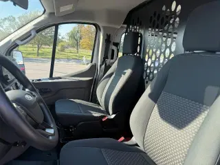 Ford Transit 2025 250 3dr SWB Techo Bajo Furgón de Carga