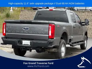 Ford F-250 Super Duty 2023 4x4 XL 4dr Crew Cab 6.8 ft. SB Pickup