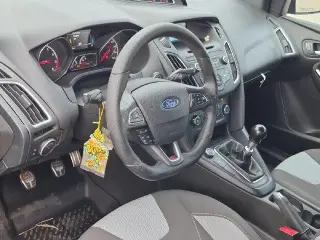 Ford Focus 2016 ST 4dr Hatchback