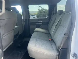 Ford F-150 2017 4x4 XLT 4dr SuperCrew 5.5 ft. SB
