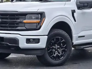 Ford F-150 2025 4x4 XLT 4dr SuperCrew 5.5 ft. SB