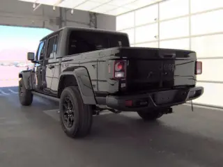 Jeep Gladiator 2022 4x4 Sport 4dr Crew Cab 5.0 ft. SB