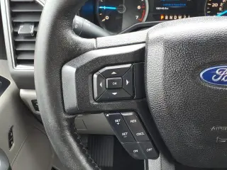 Ford F-150 2017 4x4 XLT 4dr SuperCrew 5.5 ft. SB