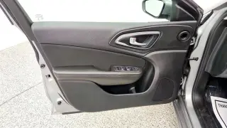 Chrysler 200 2015 Limited 4dr Sedán