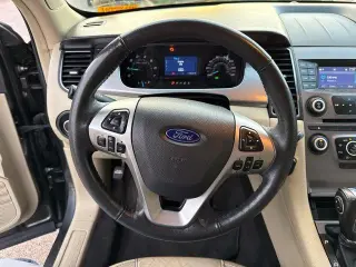 Ford Taurus 2018 SEL 4dr Sedán