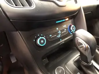 Ford Focus 2017 SE 4dr Sedán