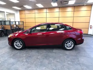 Ford Focus 2017 SE 4dr Sedán