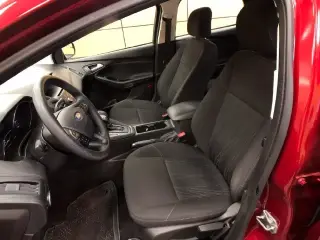 Ford Focus 2017 SE 4dr Sedán