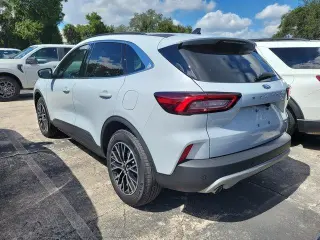 Ford Escape Híbrido Enchufable 2026 PHEV 4dr SUV