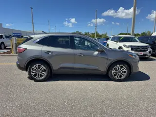 Ford Escape 2021 SEL 4dr SUV