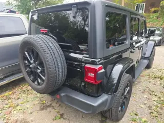 Jeep Wrangler 2023 4x4 Sahara 4xe 4dr SUV