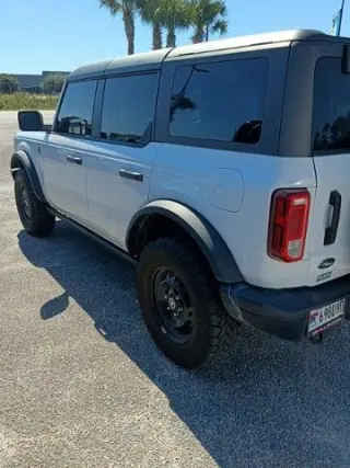 Ford Bronco 2023 4x4 Black Diamond 4dr SUV