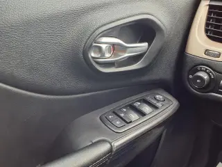 Jeep Cherokee 2015 4x4 Limited 4p SUV