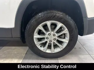 Jeep Cherokee 2019 4x4 Latitude 4dr SUV
