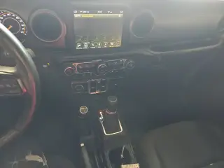 Jeep Wrangler 2023 4x4 Sport 4p SUV