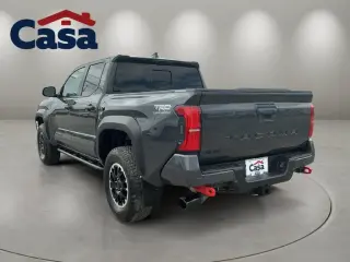 Toyota Tacoma 2024 4x4 TRD Off-Road 4dr Double Cab 5.0 ft SB 8A