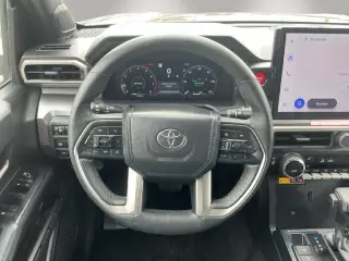 Toyota Tacoma 2024 4x4 TRD Off-Road 4dr Double Cab 5.0 ft SB 8A