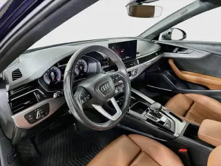 Audi A4 2022 AWD quattro S line Premium Plus 45 TFSI 4dr Sedán