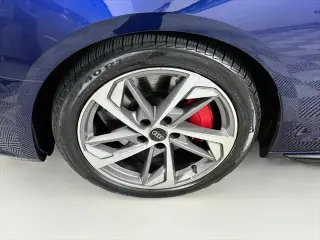 Audi A4 2022 AWD quattro S line Premium Plus 45 TFSI 4dr Sedán
