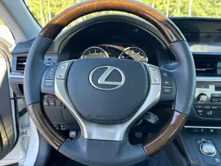 Lexus ES 350 2015 4dr Sedán