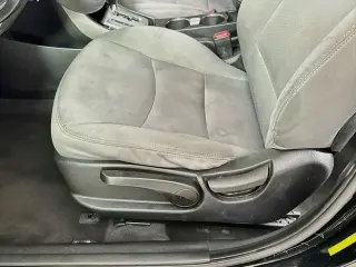 Hyundai ELANTRA 2011 GLS 4dr Sedan 6M