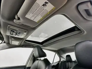Toyota Camry 2019 SE Sedán 4 puertas