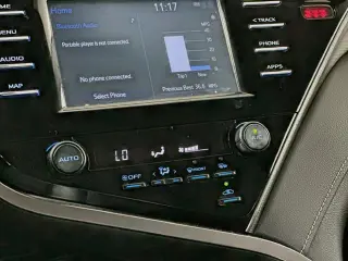Toyota Camry 2019 SE Sedán 4 puertas