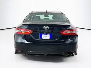 Toyota Camry 2019 SE Sedán 4 puertas