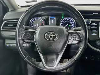 Toyota Camry 2019 SE Sedán 4 puertas