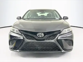 Toyota Camry 2019 SE Sedán 4 puertas