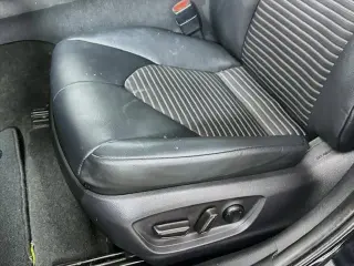Toyota Camry 2019 SE Sedán 4 puertas