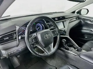Toyota Camry 2019 SE Sedán 4 puertas
