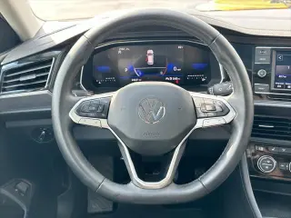Volkswagen Jetta 2024 SE 4dr Sedán