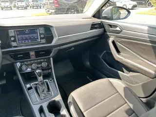 Volkswagen Jetta 2024 SE 4dr Sedán