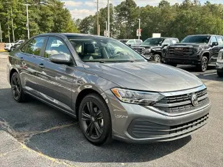 Volkswagen Jetta 2024 SE 4dr Sedán