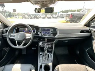 Volkswagen Jetta 2024 SE 4dr Sedán
