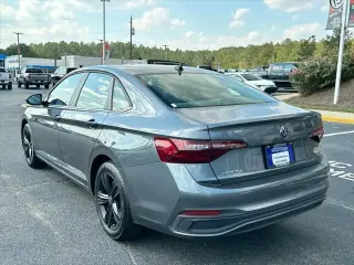 Volkswagen Jetta 2024 SE 4dr Sedán